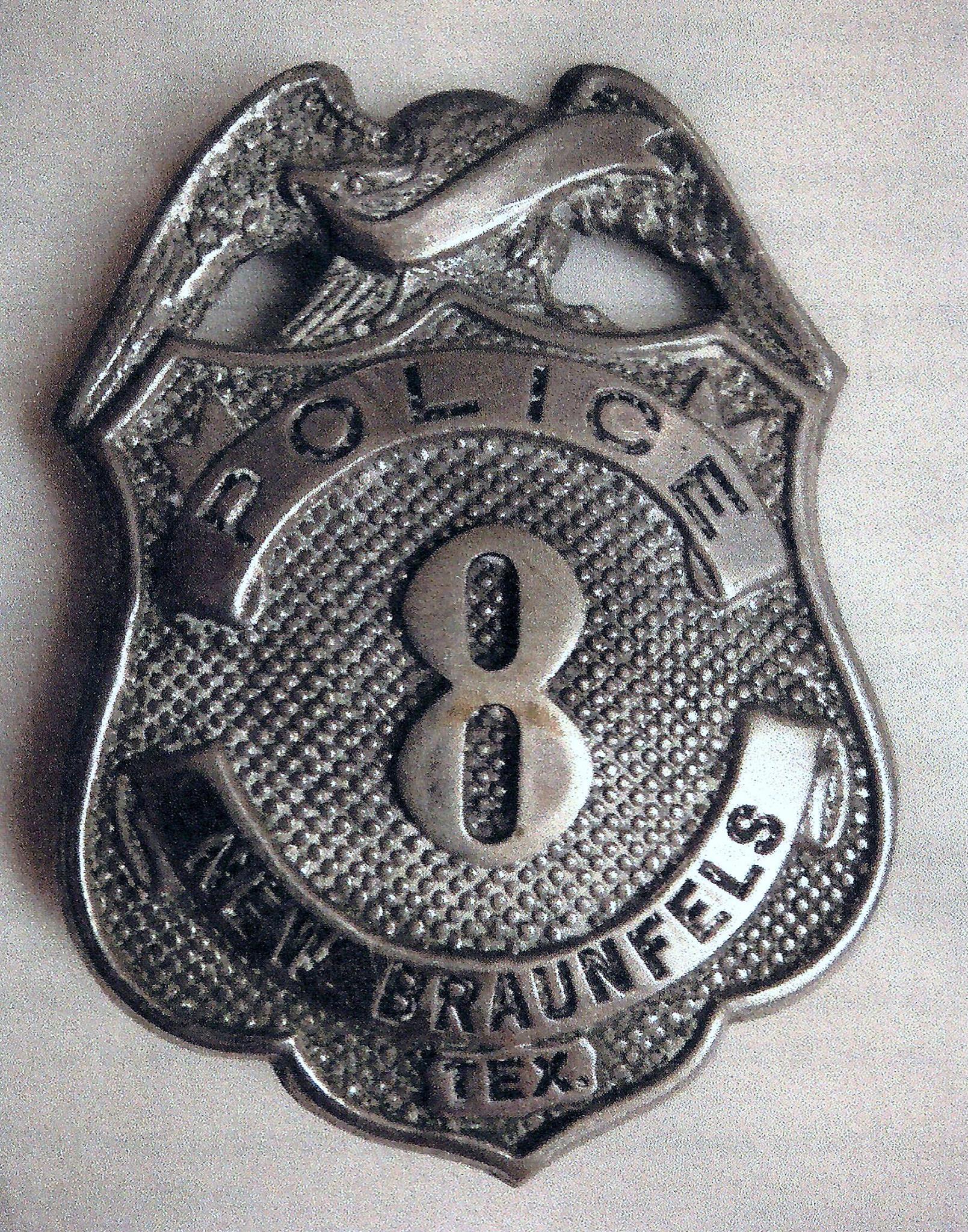1930s Badge 2