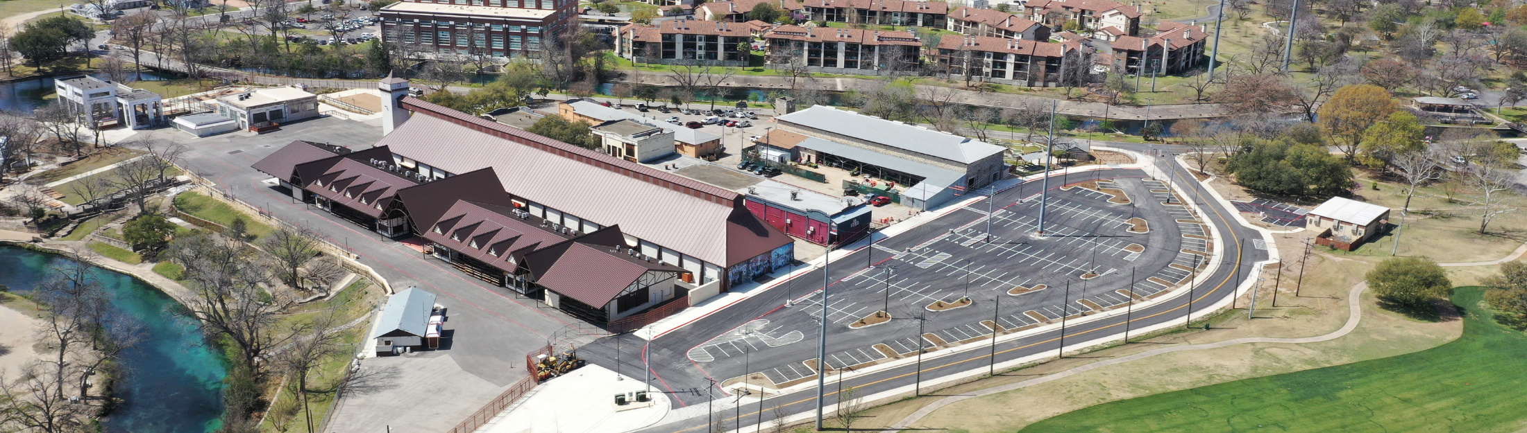 Aerial view of Elizabeth Avenue with the Wurstfest building and mural