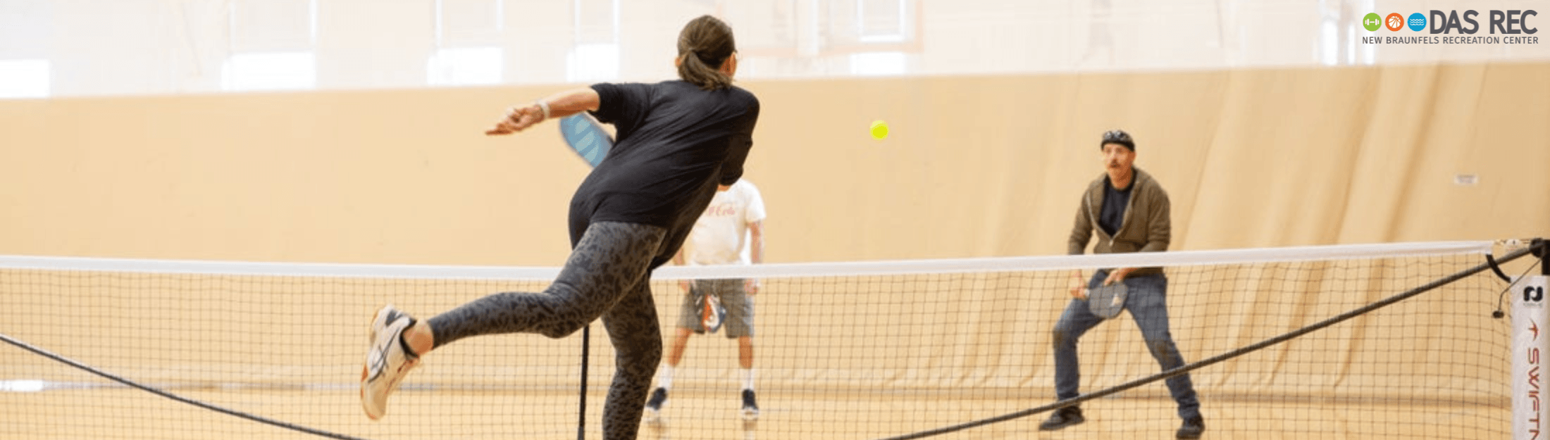 Das Rec members playing pickleball