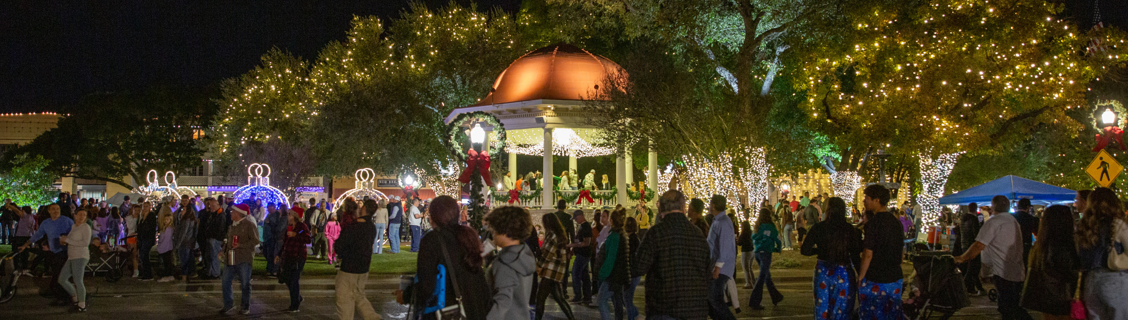 New Braunfels Main Plaza with twinkling lights